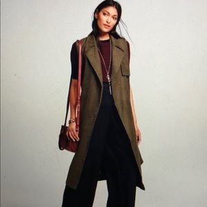 Women’s sleeveless trench vest